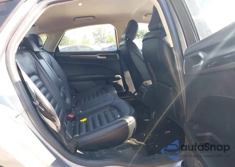 2020 Ford Fusion Sel z USA, uszkodzony, nr VIN 3FA6P0CD3LR193405